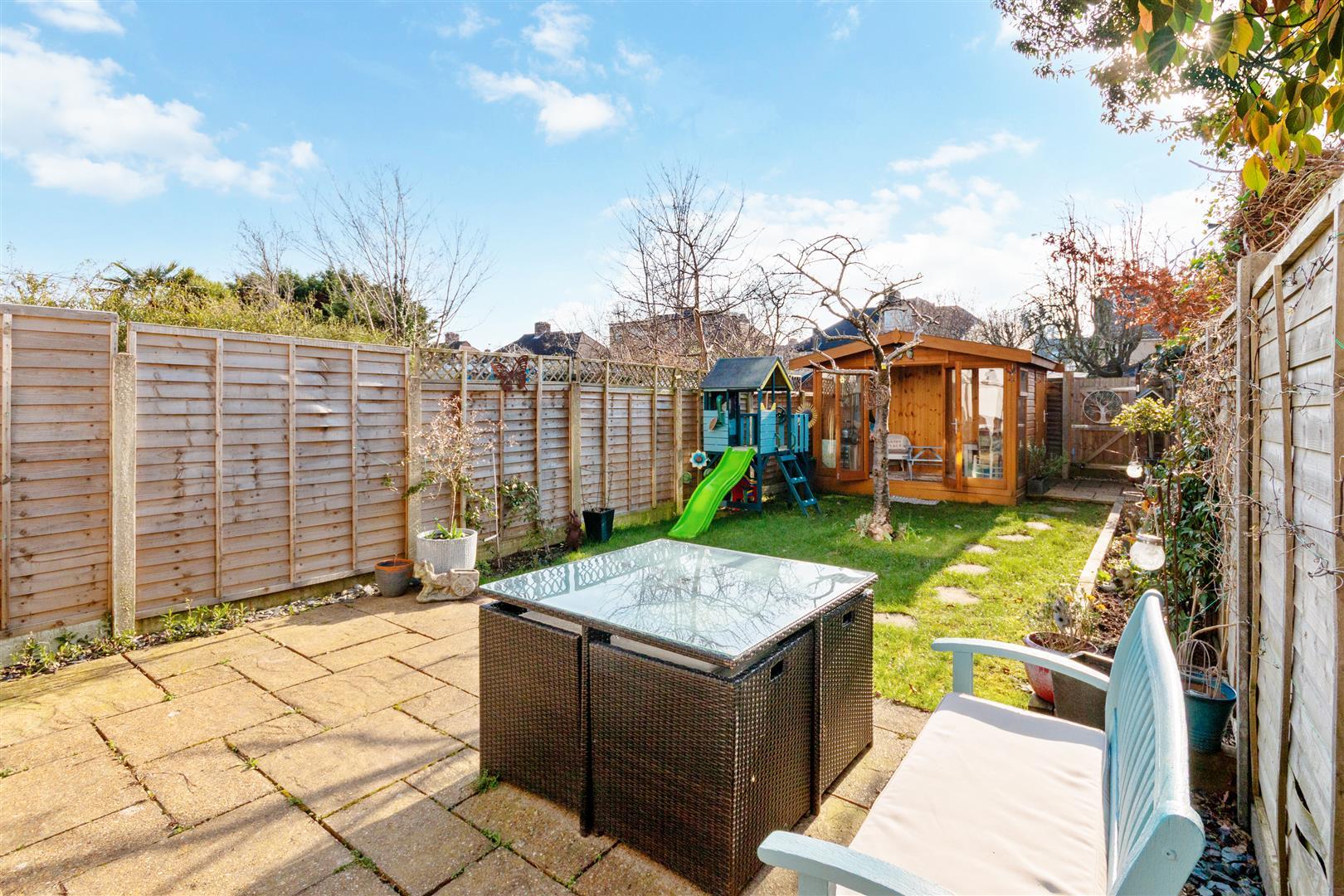 Property Image 869950d2-ad05-403a-a7f8-93938bf4af79