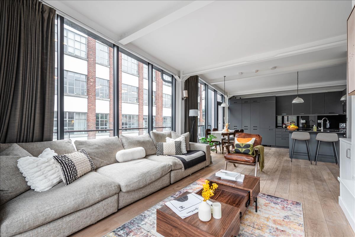 Split-level penthouse for sale, Boundary Street, Shoreditch, E2. Sitting room