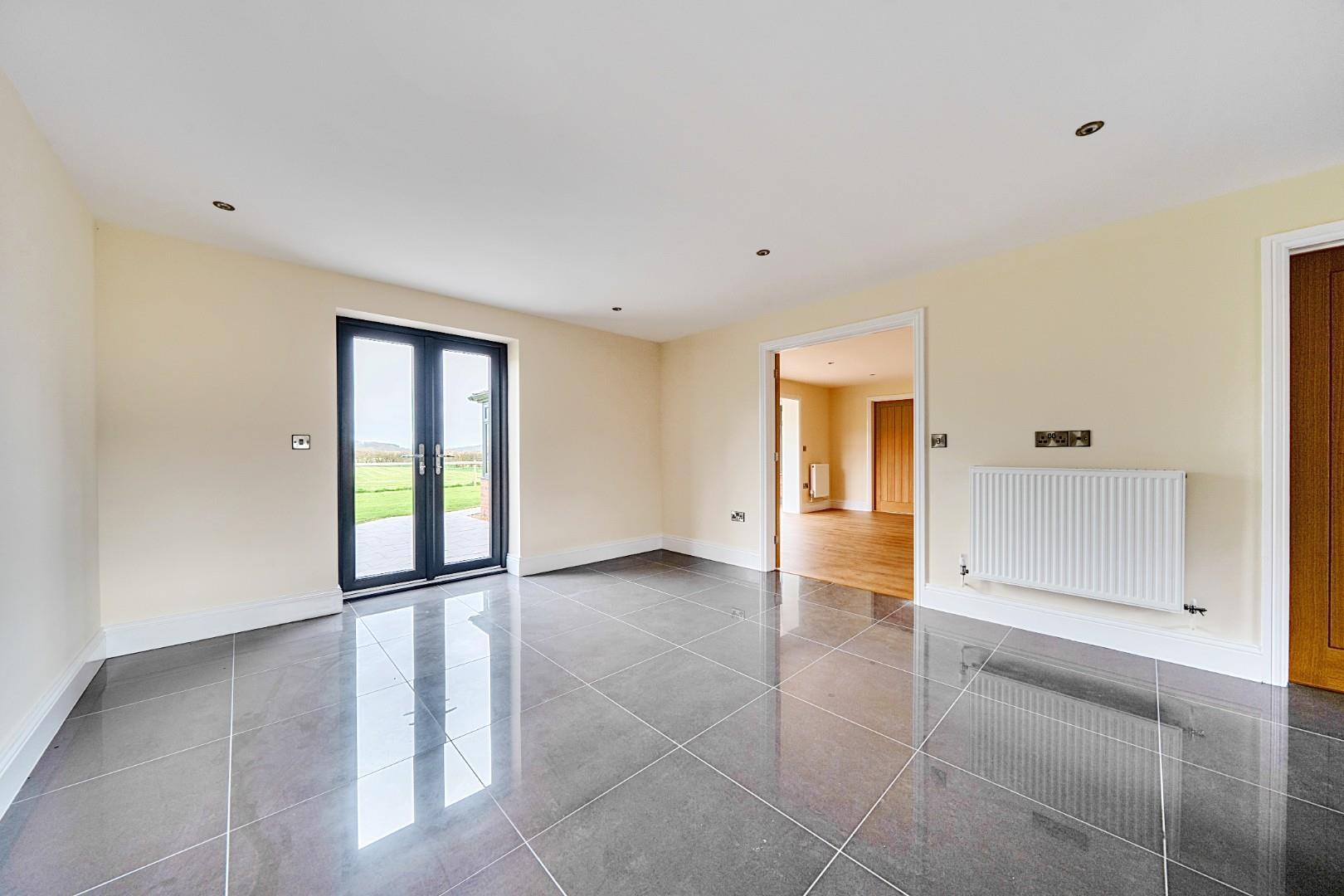 Property Image 86bd330e-e27b-4e1d-885b-72b66fd5fefe