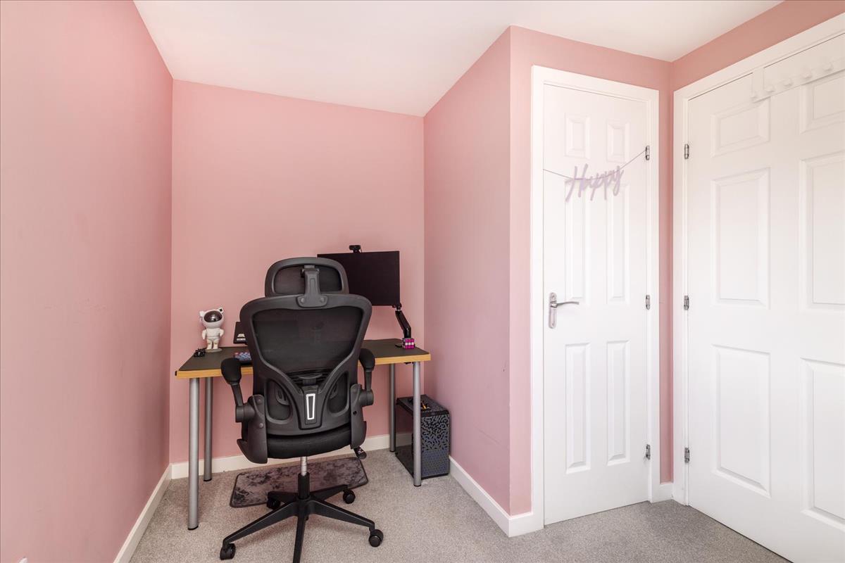Property Image 86cf8ecb-cf99-49a9-a8da-d9d0db7b5ec6