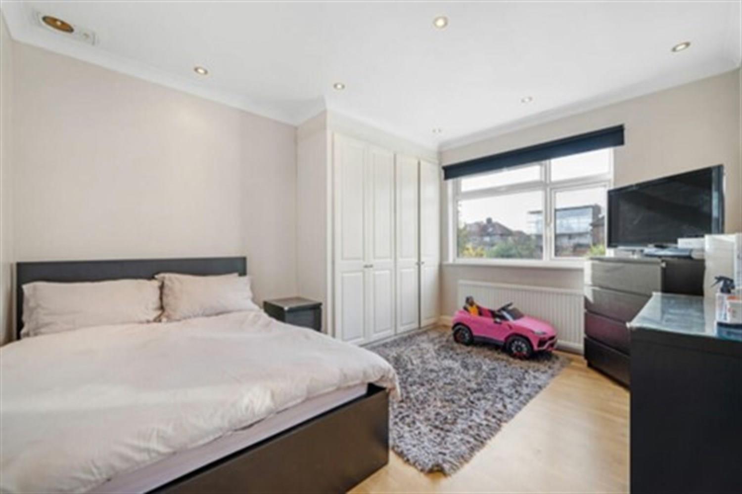 Property Image 86d115a5-c757-4723-89c3-6135047b647b