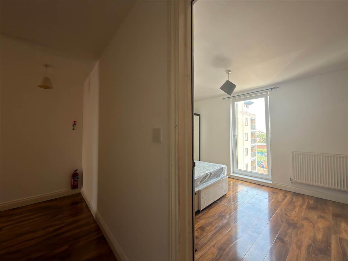 Property Image 86d9d240-b04e-4d2c-9fae-7d3834dc3490
