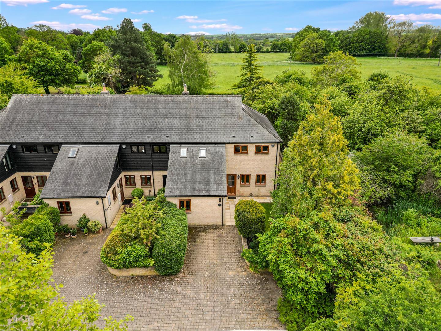 Property Image 86e2305d-0313-4de2-a33d-ccf825bd347b