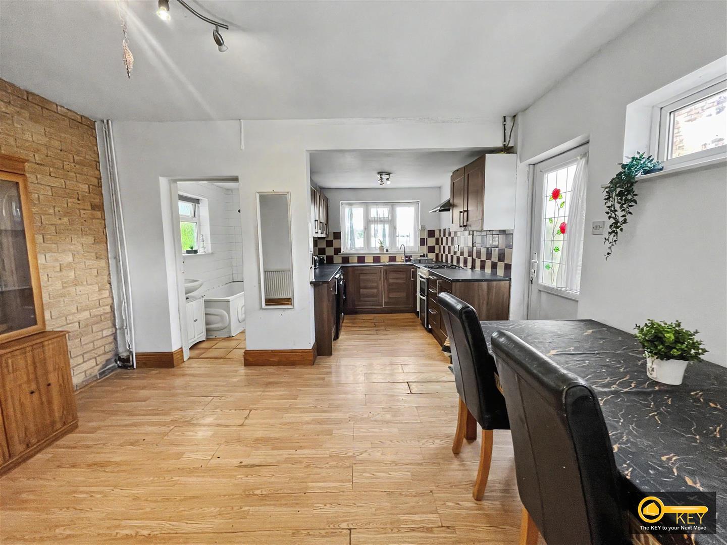 Property Image 86f0d404-395d-43a3-8190-0542761d5236