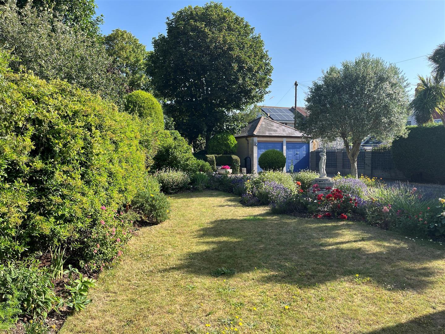 Property Image 86f8d40f-6594-4115-8f7f-7ec470572025