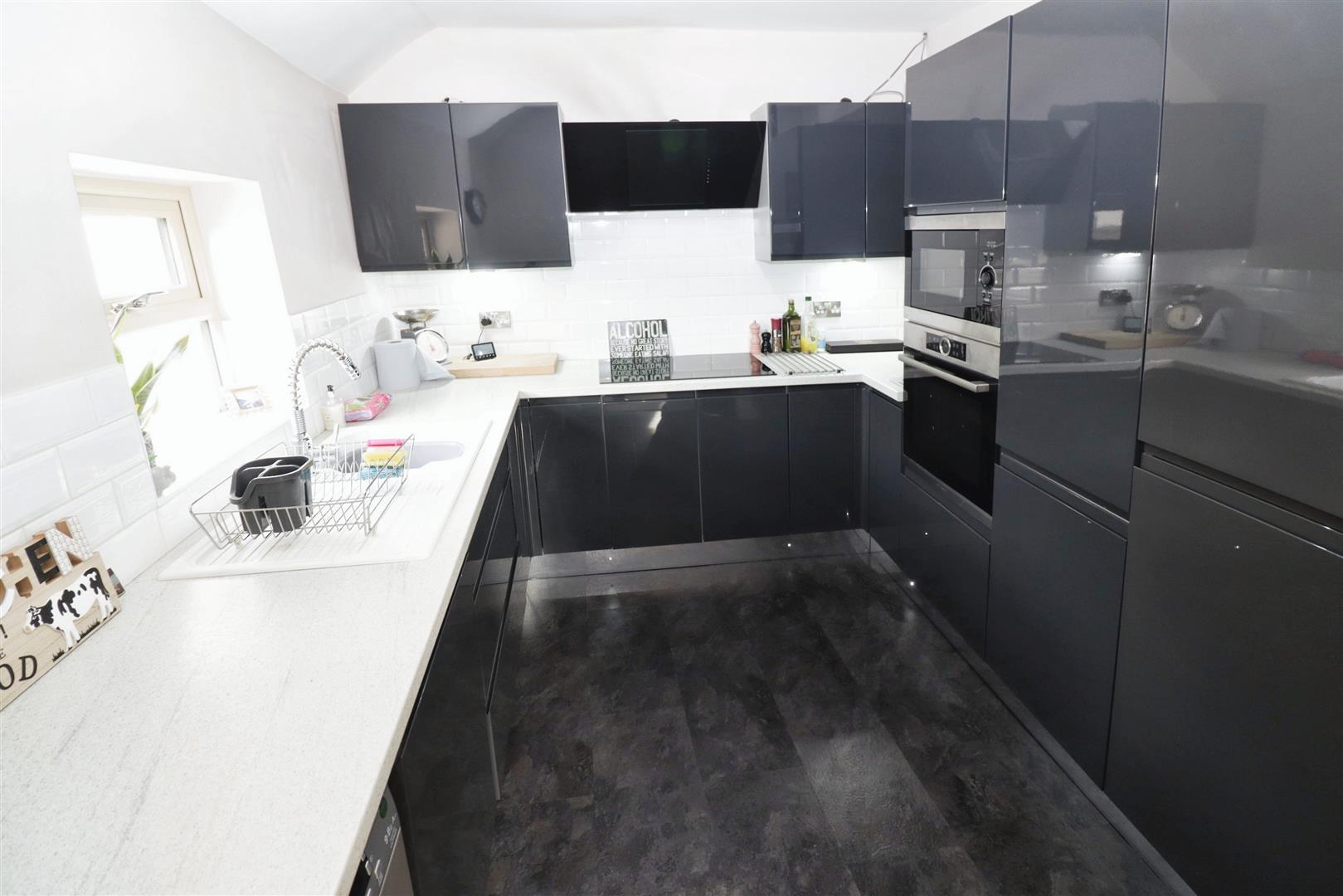 Property Image 8705c8cb-a500-4eab-910c-0cabc975cf0e