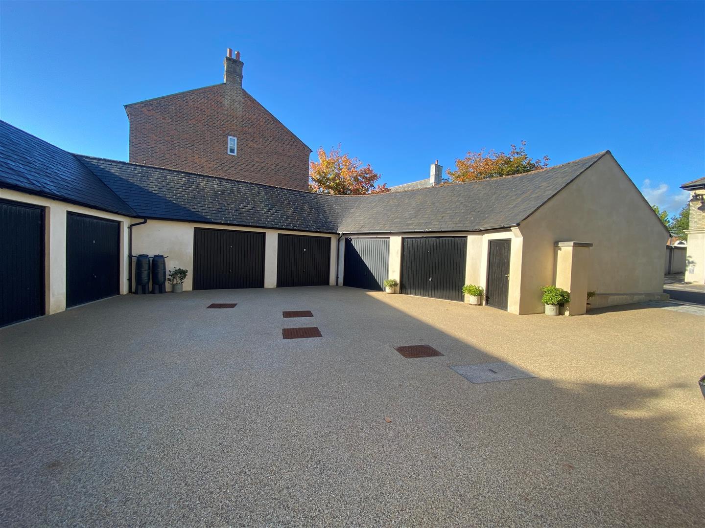 Property Image 873bf20e-cc3c-41a4-b954-566f58954bf7