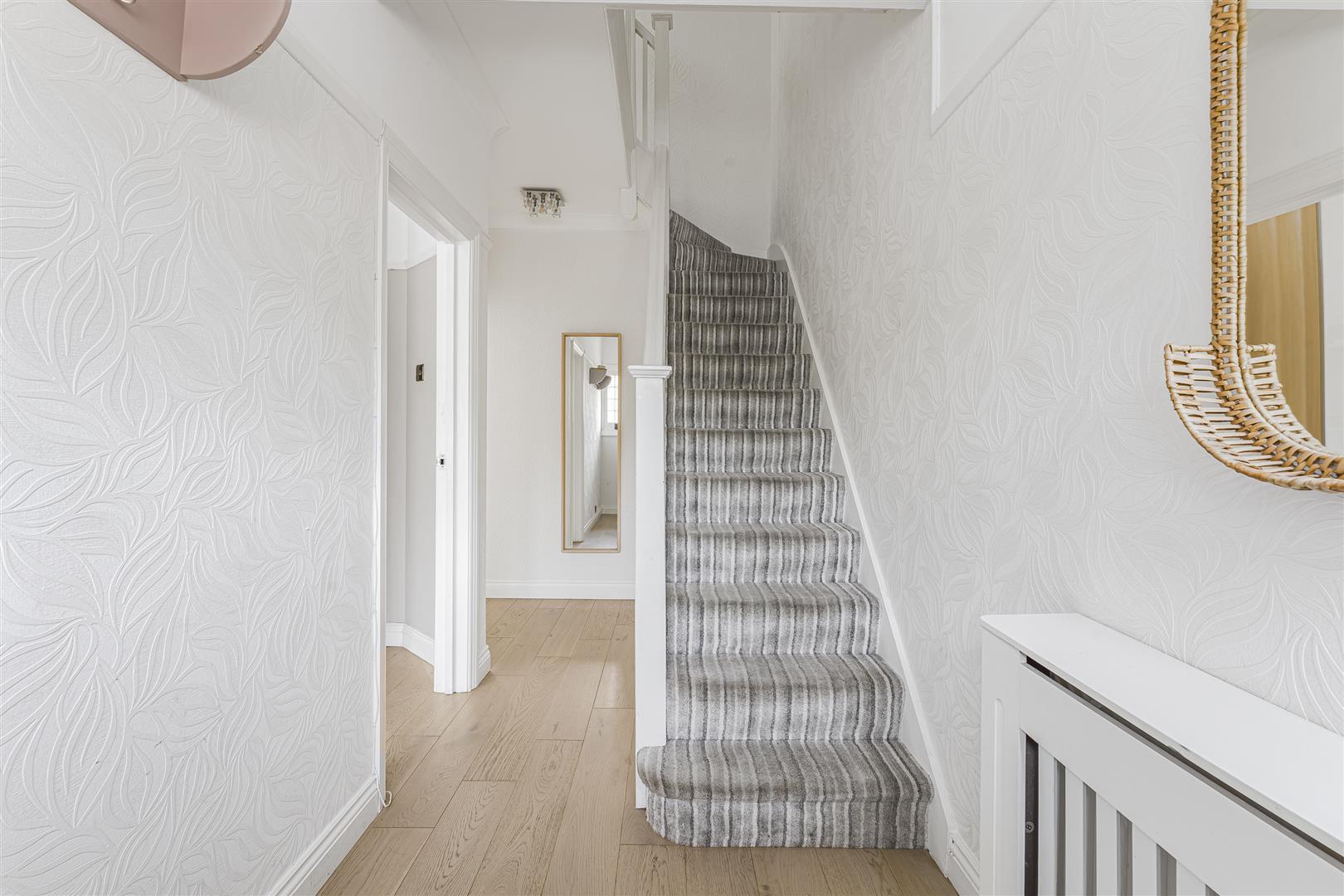 Property Image 8743a5b2-4a19-4887-94b8-61b02e23b07f
