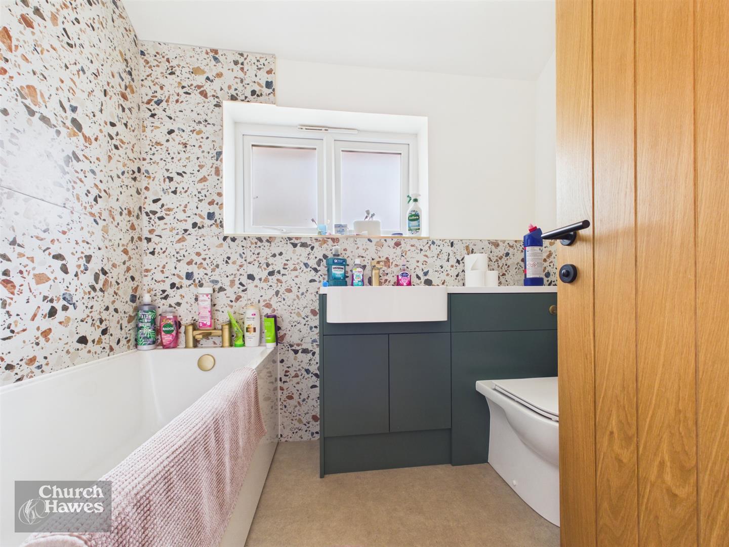 Property Image 874b8175-bb41-4f92-b23c-8f02e73988e8