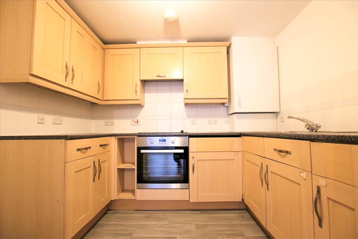 Property Image 877e1f10-034d-406a-8842-810479c72804