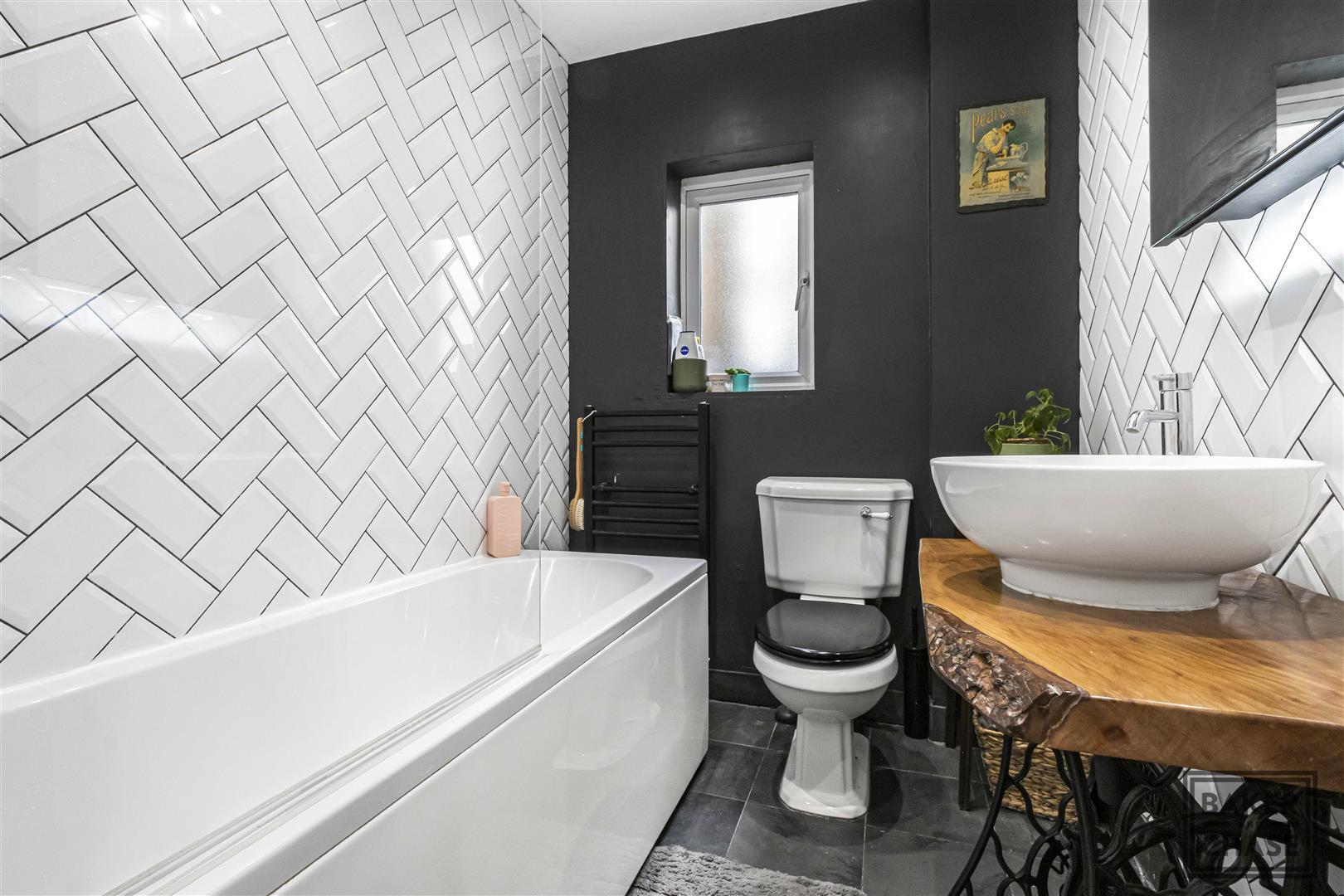 Property Image 878a7d6c-639a-4cc8-a97d-60323c05fc89