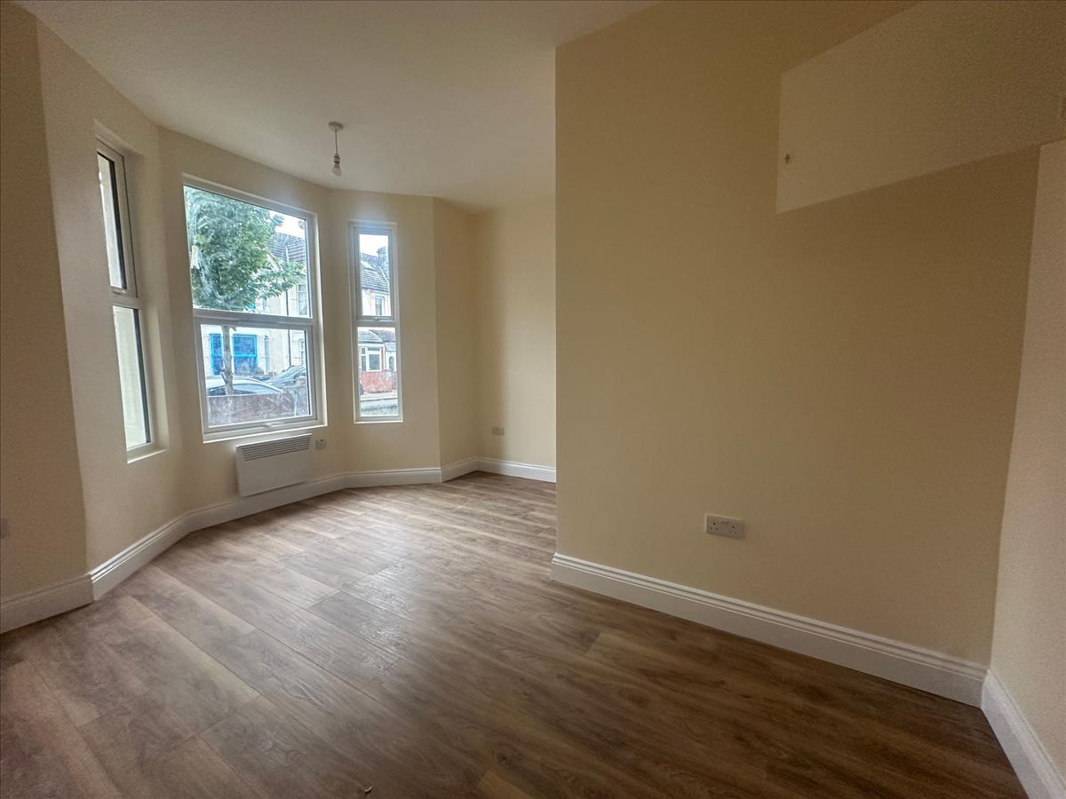 Property Image 878be505-a6d1-4831-ad12-bc9a63407a06