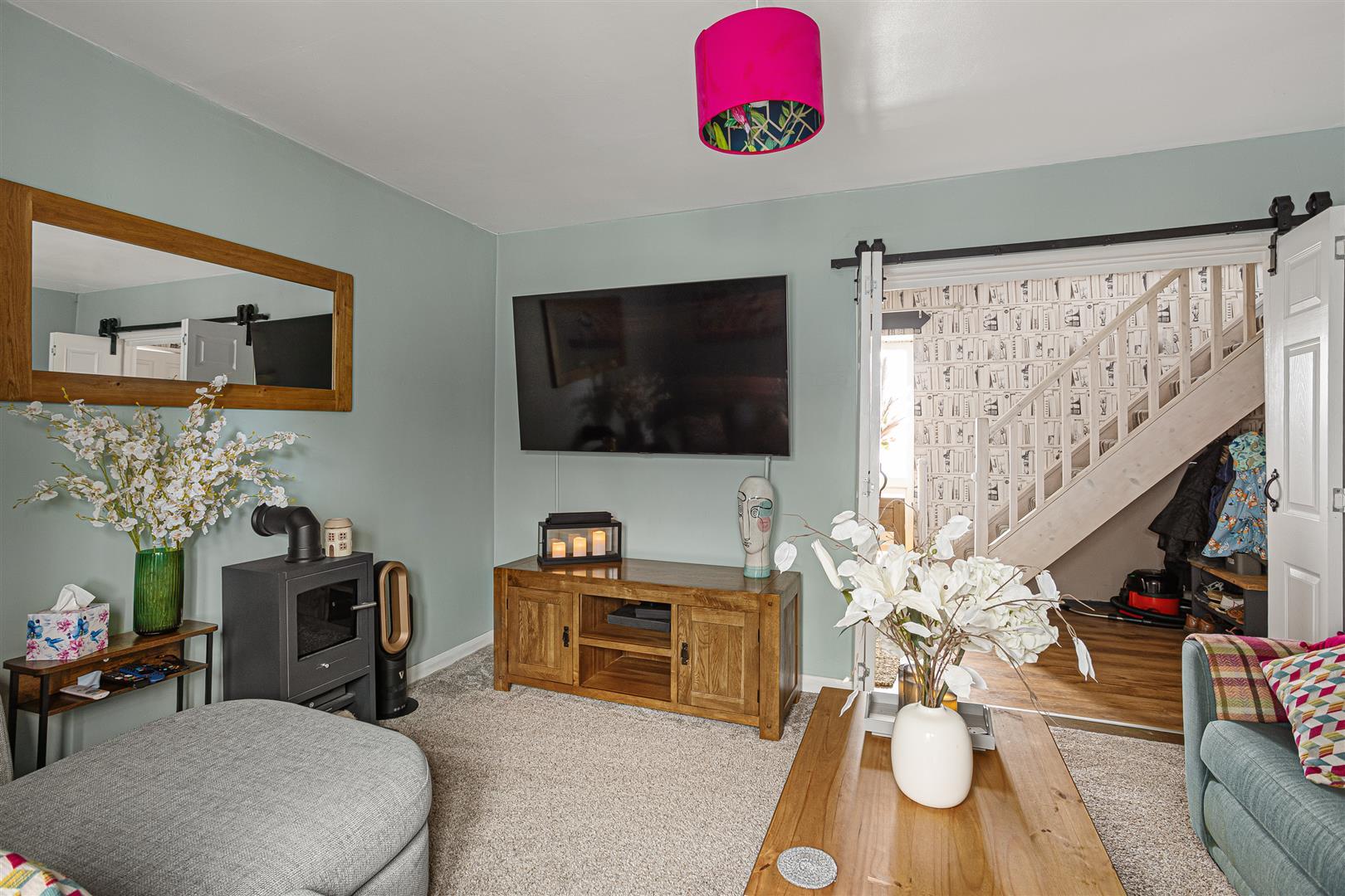 Property Image 878cdec3-6af6-4bf2-830d-ecb29f5b40e2