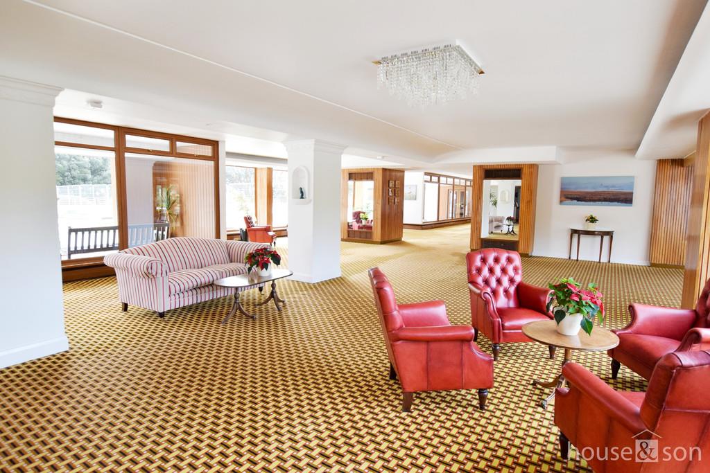 Property Image 878df1bf-38fb-4250-8e20-803769adbf54