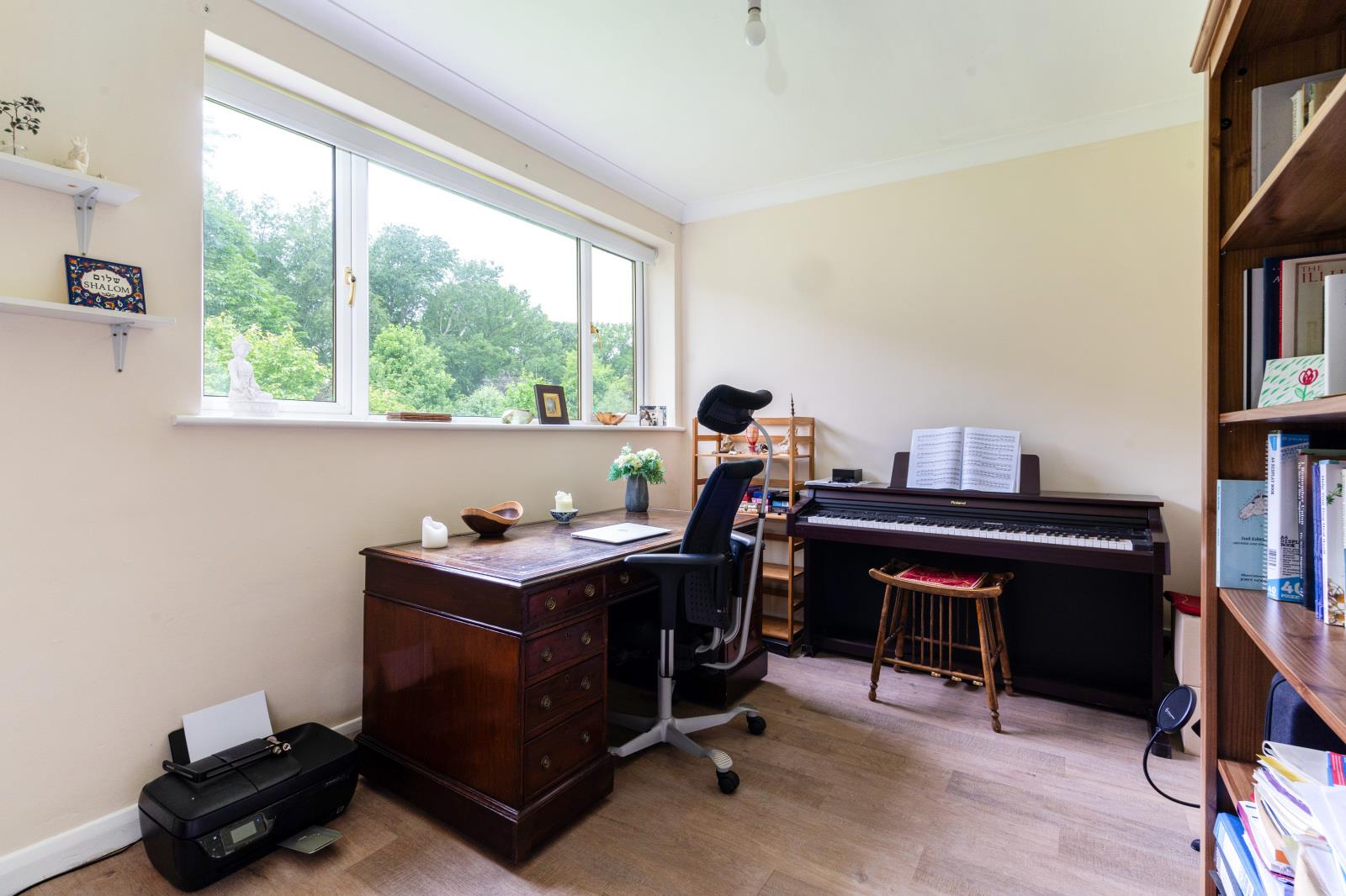 Property Image 8795244a-f312-438c-a485-3994ff63be87