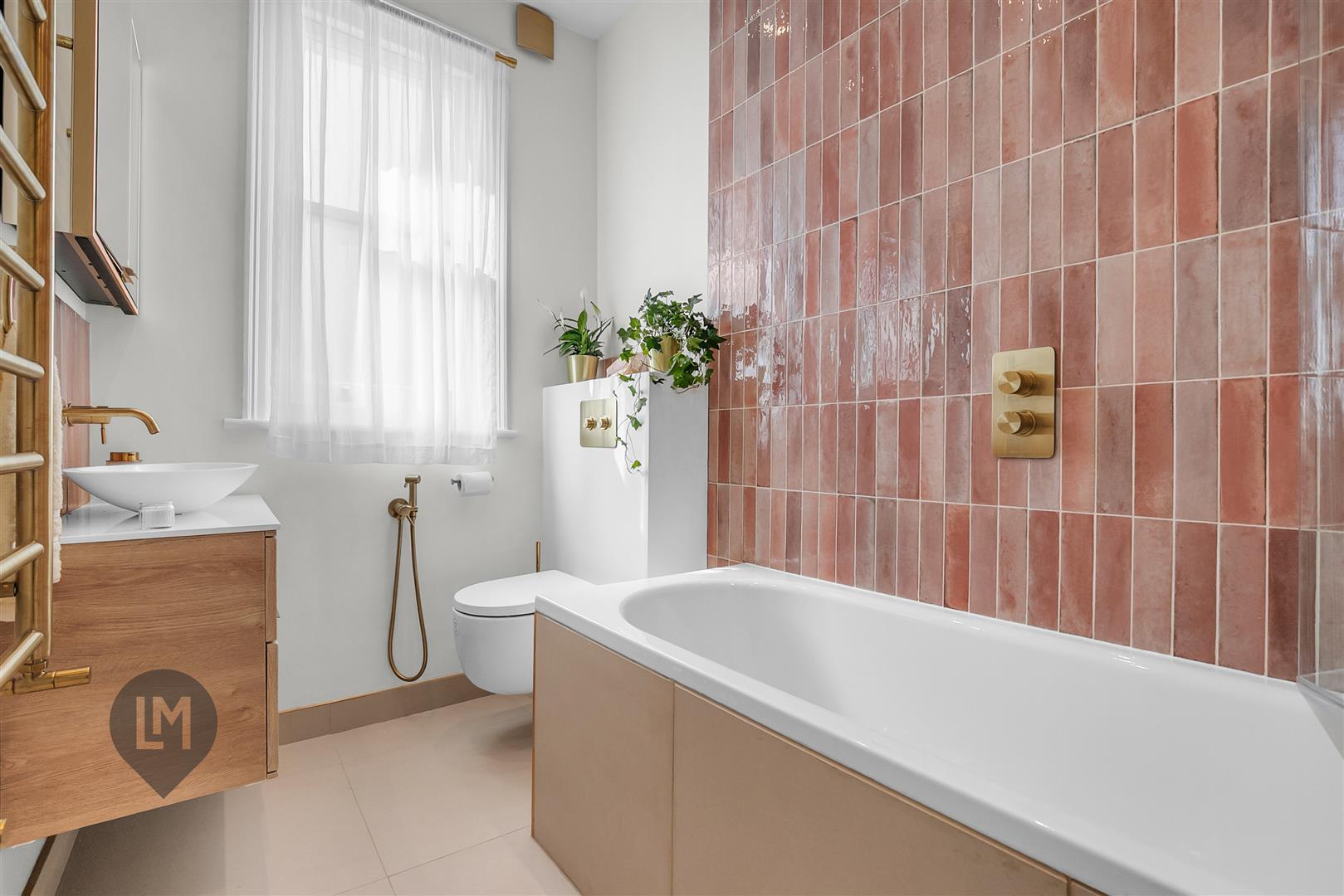 Property Image 879ed9ca-ec94-42fb-87e3-a16a02ff1ba5