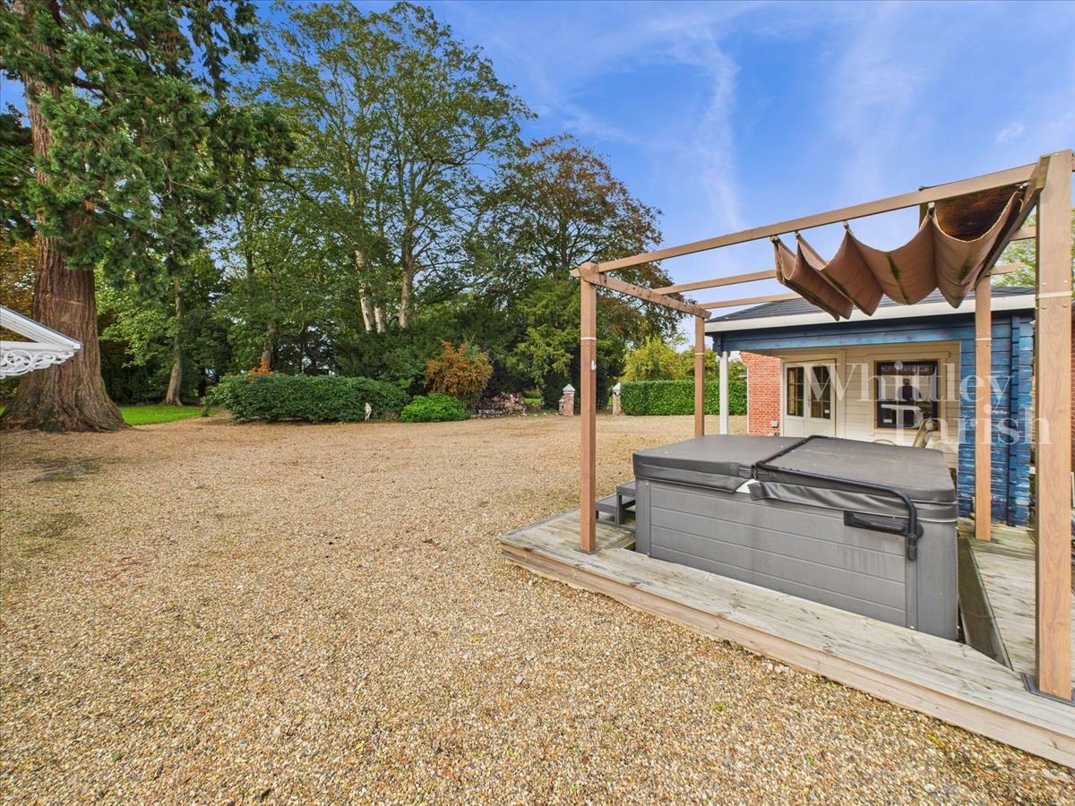 Property Image 87d8f358-e8e7-4ad2-acba-bb1485215c30