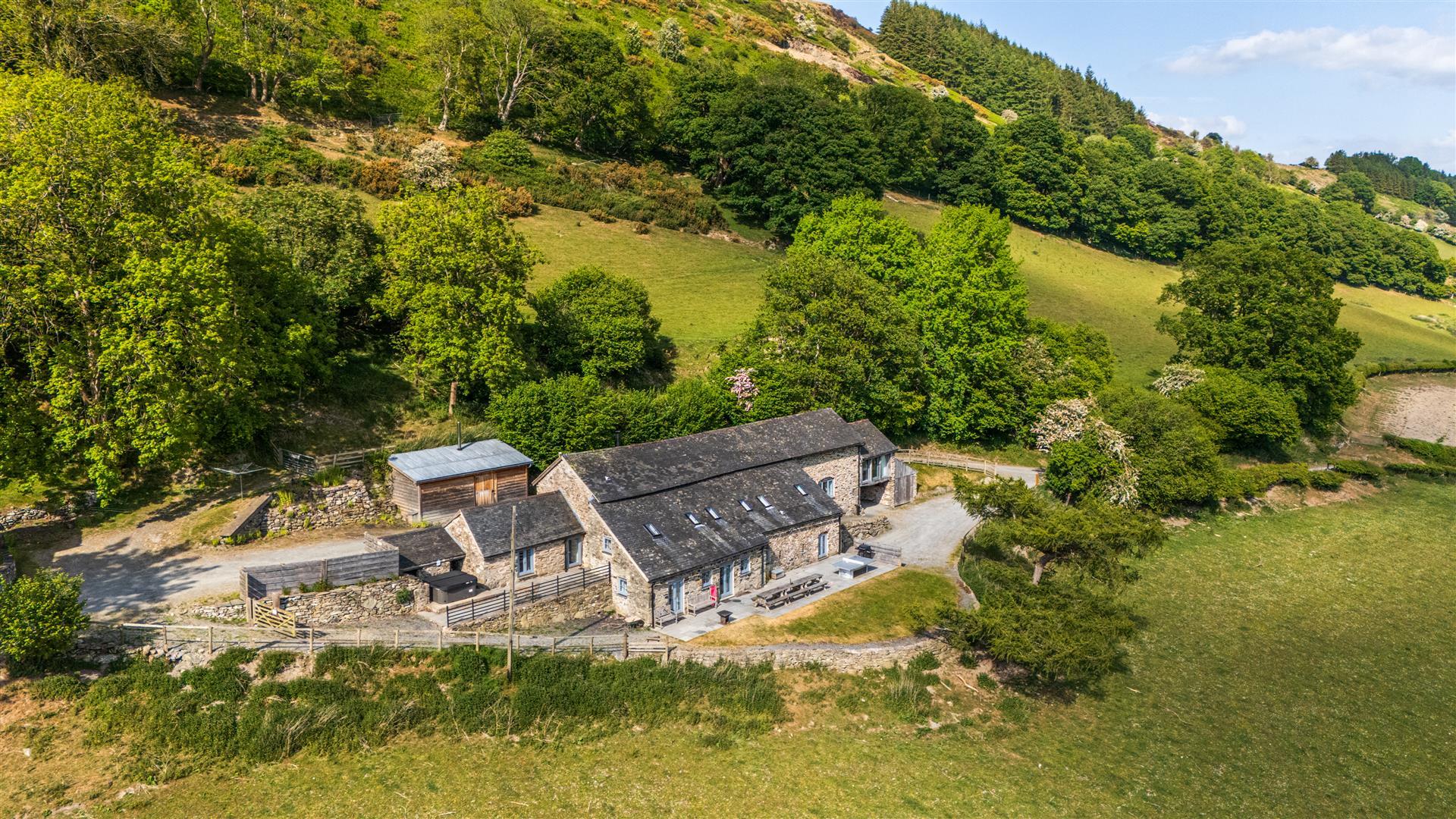 Property Image 87f53366-4a94-4526-9b28-8e3b75cecf10