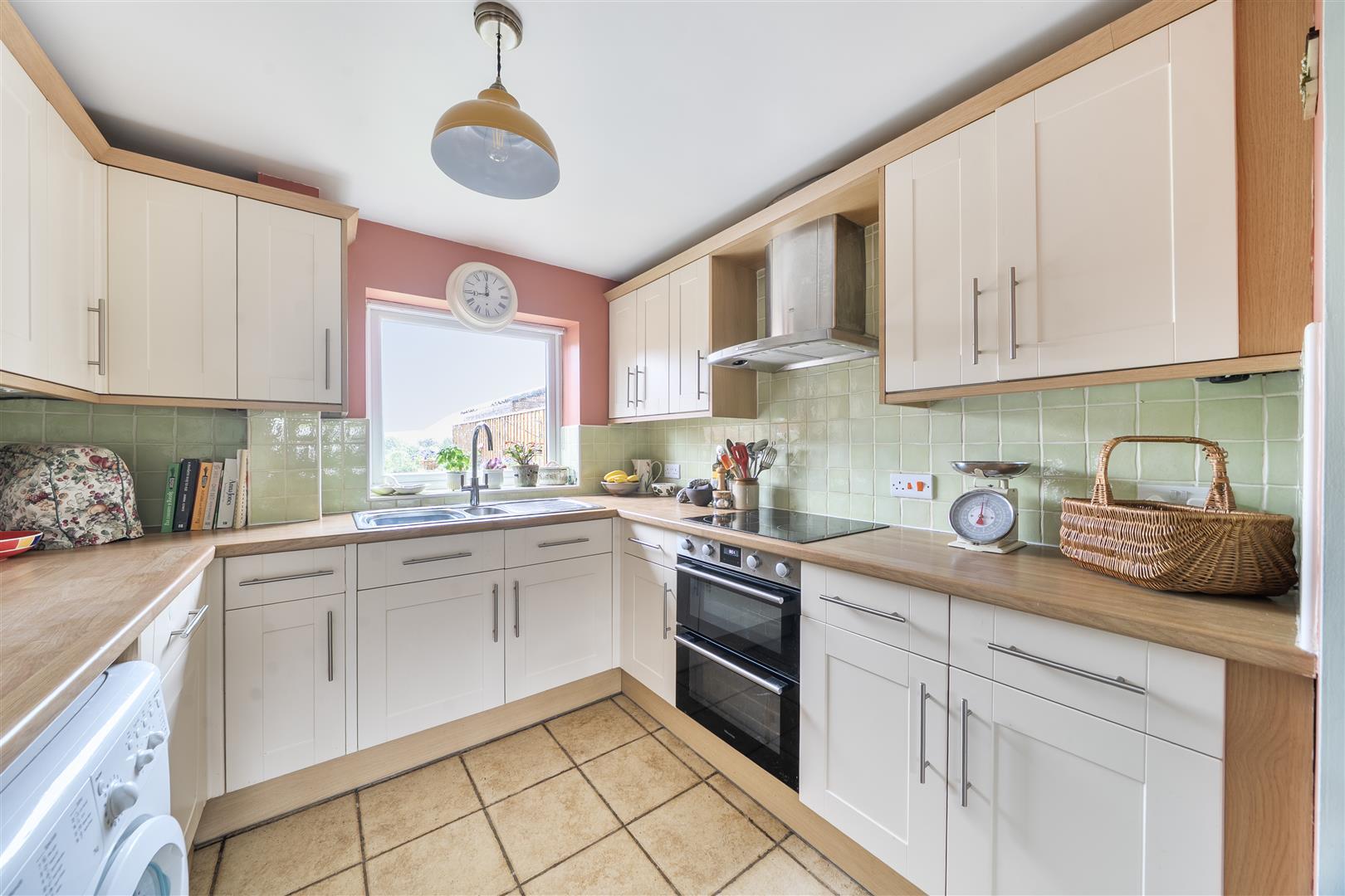 Property Image 87f9a23a-4de6-4663-8155-083732021dd8