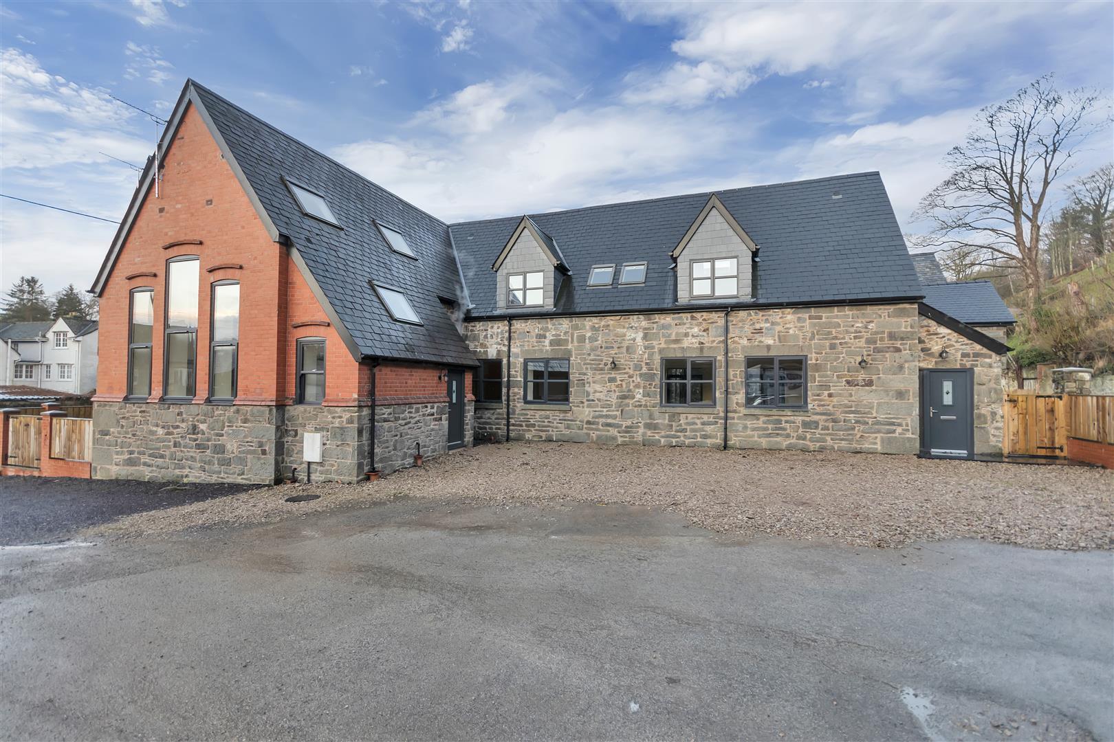 Property Image 87fbc6cd-6950-49e2-92a5-71cb4963a88d
