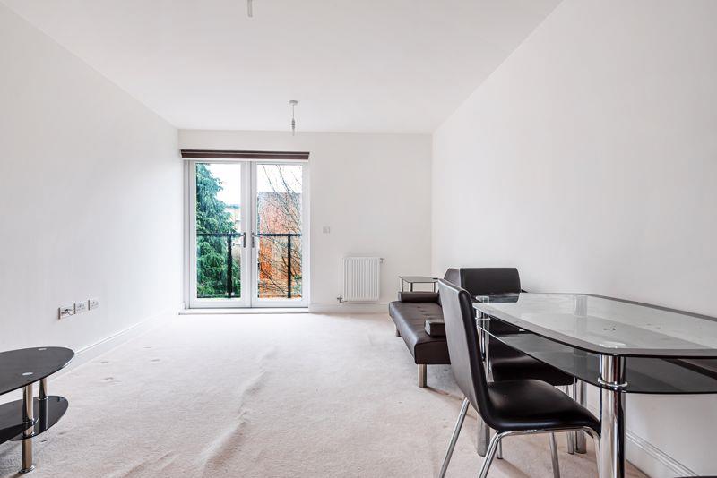 Property Image 880d24bc-fece-4aa6-830c-509e8e3a46c3