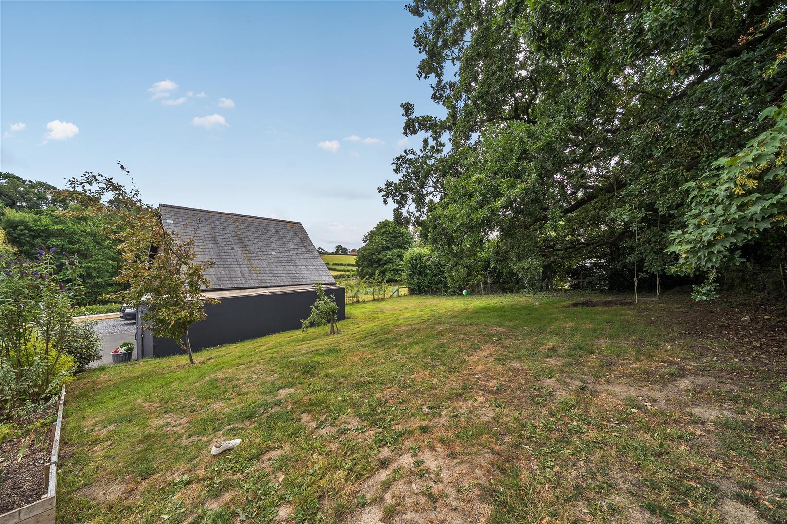 Property Image 881b7df8-5f74-4ea3-8e1d-3d1b1dfda3ae