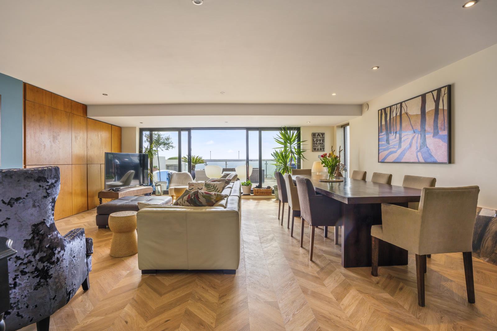 Property Image 8827d2c2-db66-4a1a-a5e6-716b909f36f9