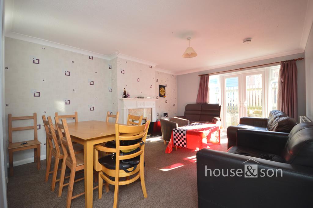 Property Image 882d31a2-608f-4802-b2a7-d744e005121d