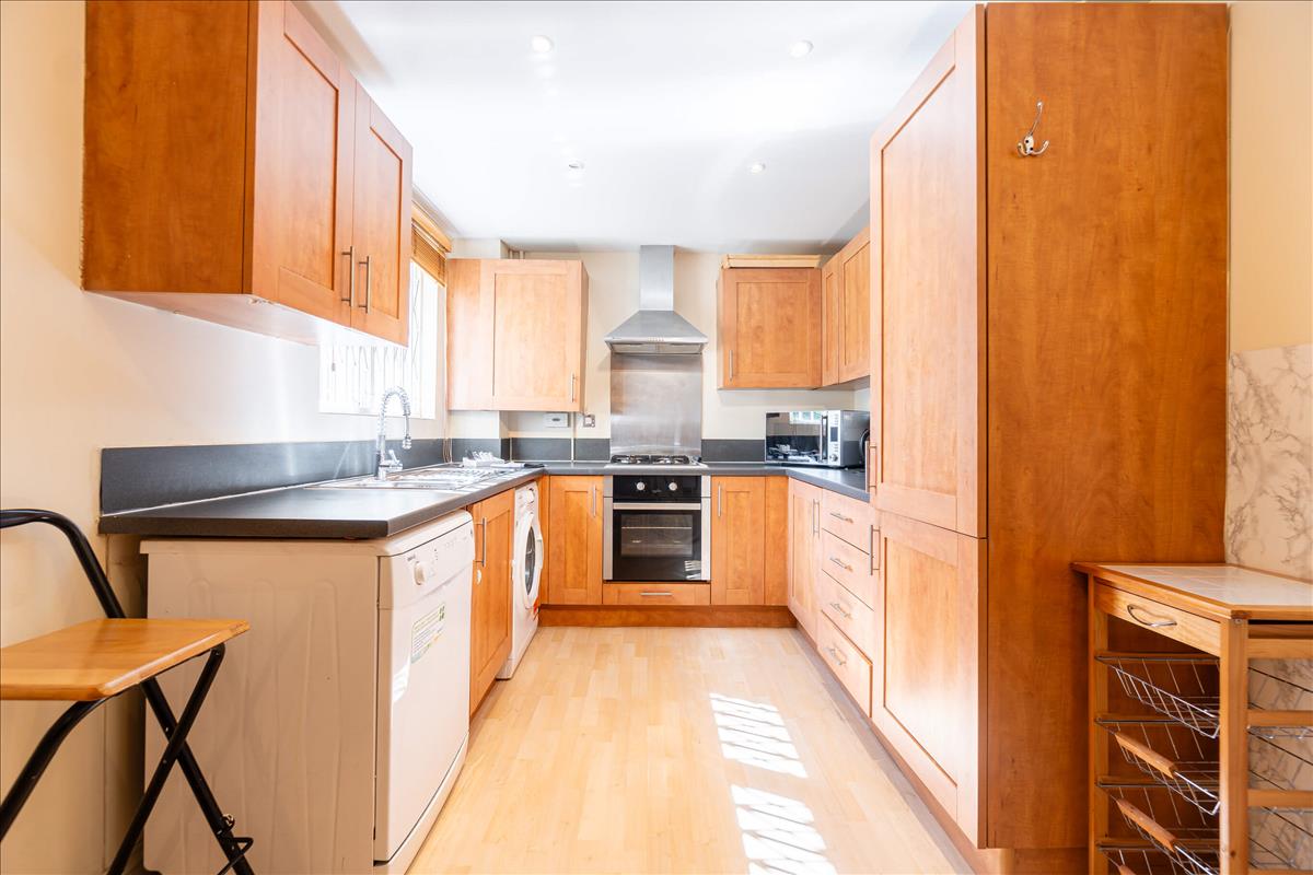 Property Image 8837e4aa-4b7b-4c4c-9651-6b872abd7256
