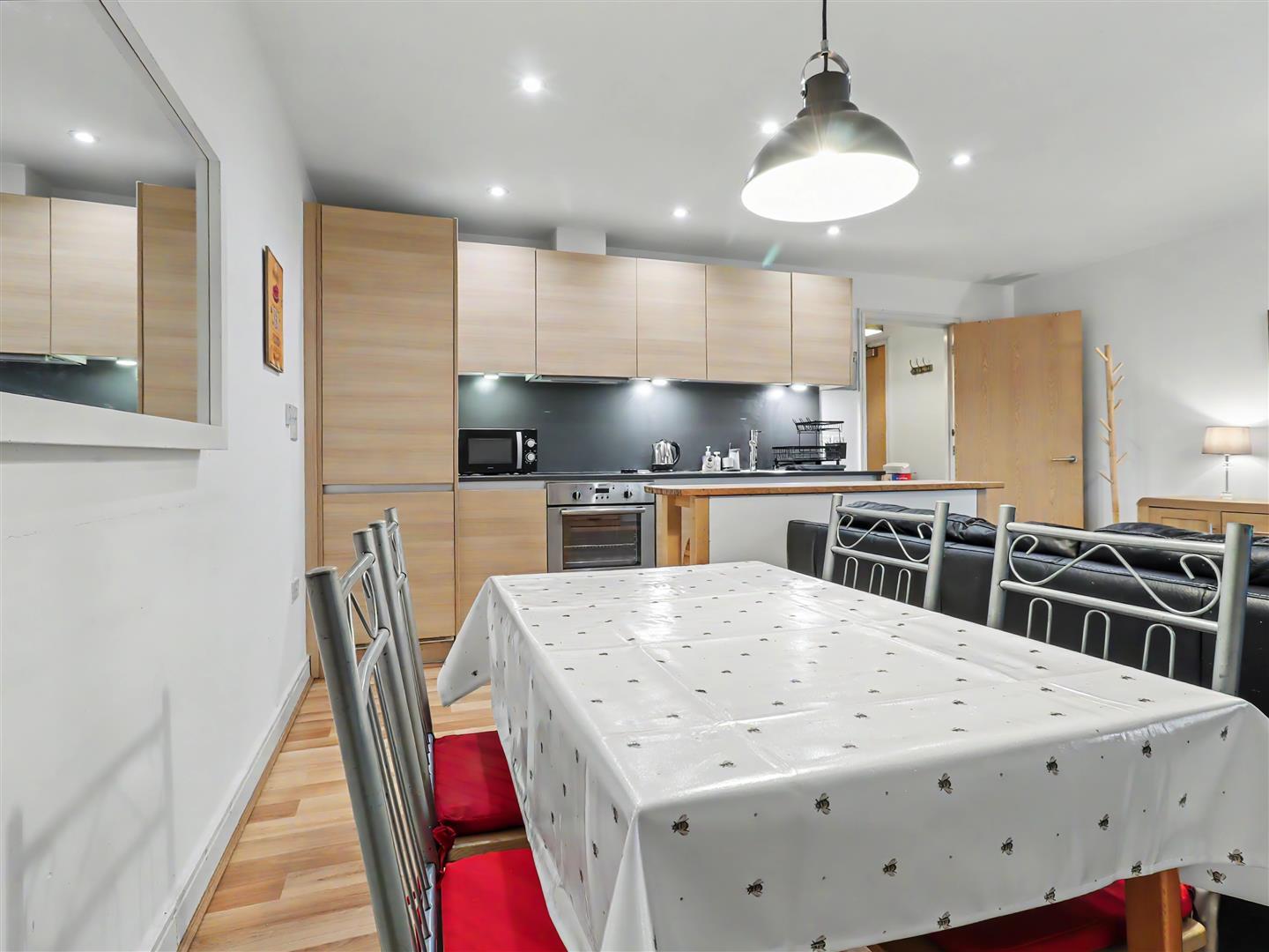 Property Image 8845f44c-6fe9-4610-8850-ea5582427491