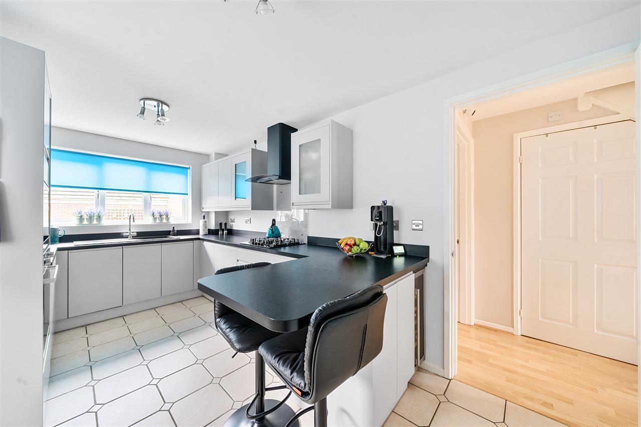 Property Image 885eb344-2421-4e9d-afed-0b8967e9569e