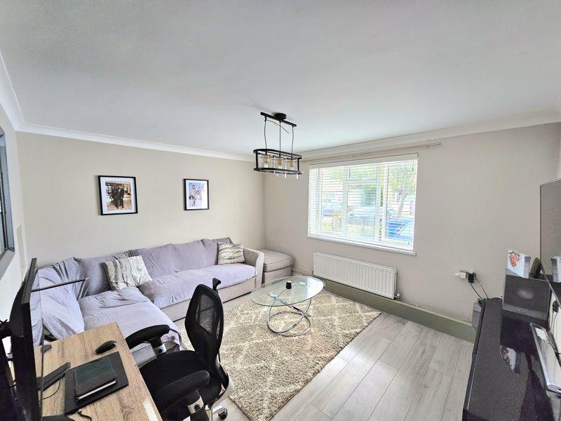 Property Image 886aef62-a61b-46db-9b09-e1ba3cd36ccf