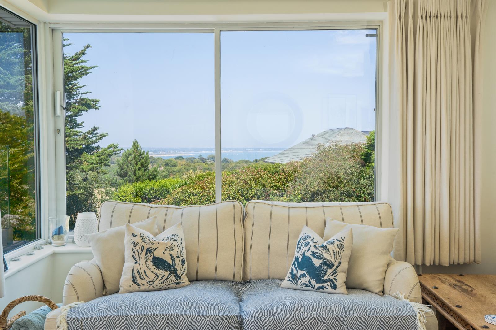 Property Image 889e4d31-2c4a-4772-a881-187c34e4cfe3