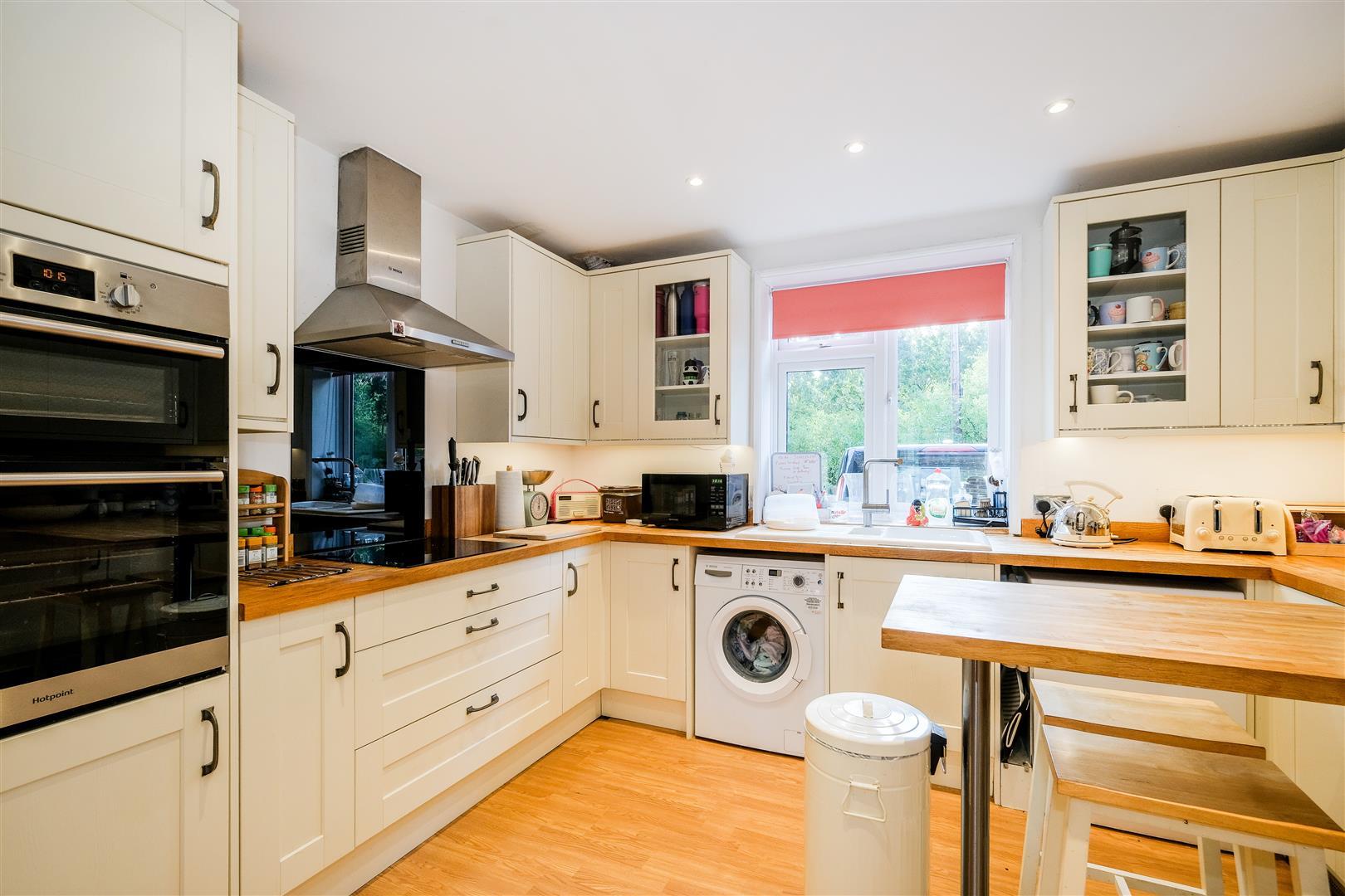 Property Image 88a1edbf-b0f2-4213-8fb5-0e1264441b68