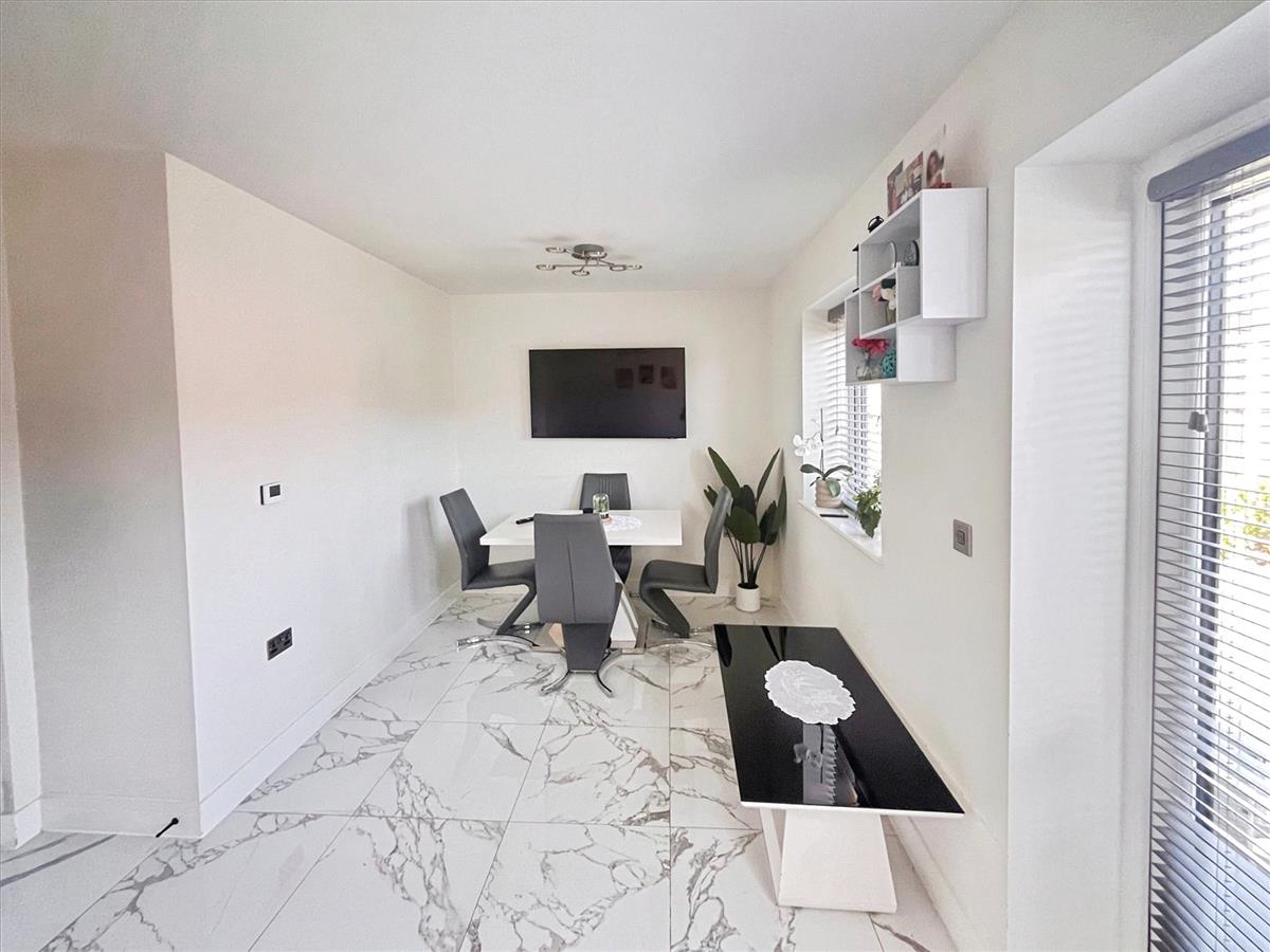 Property Image 88ca23ba-4710-46ed-af82-b42c1362b52b