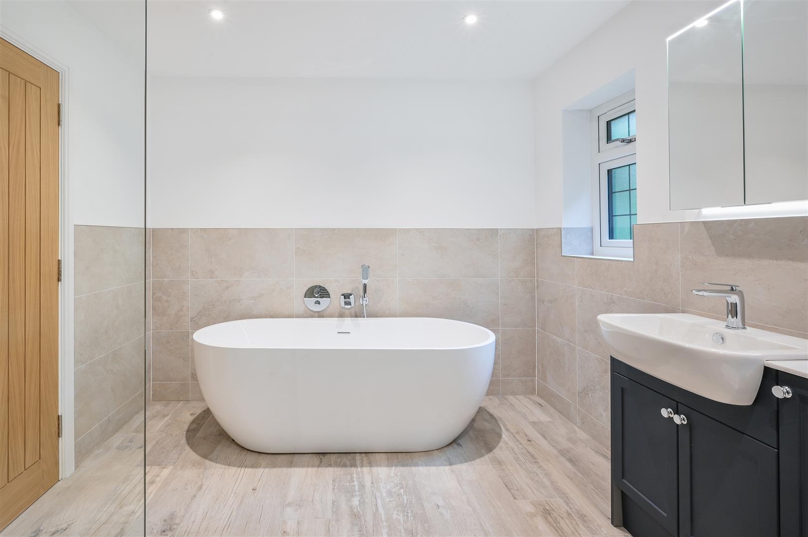 Property Image 88d45e75-f7b0-4eca-b560-06fef2bb3149