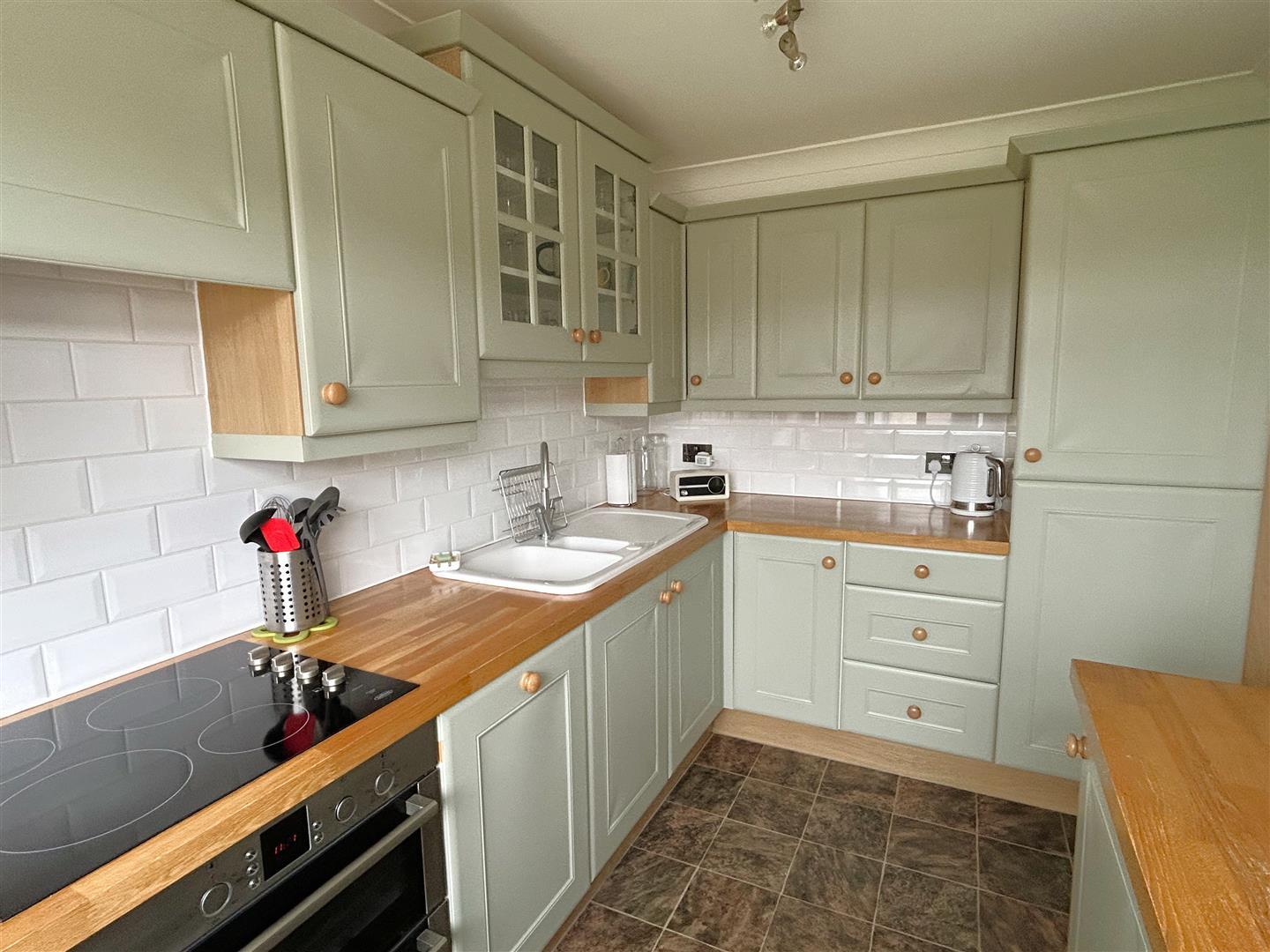 Property Image 88eb6d2f-fbff-4cb4-995c-60ab0b29c0ca