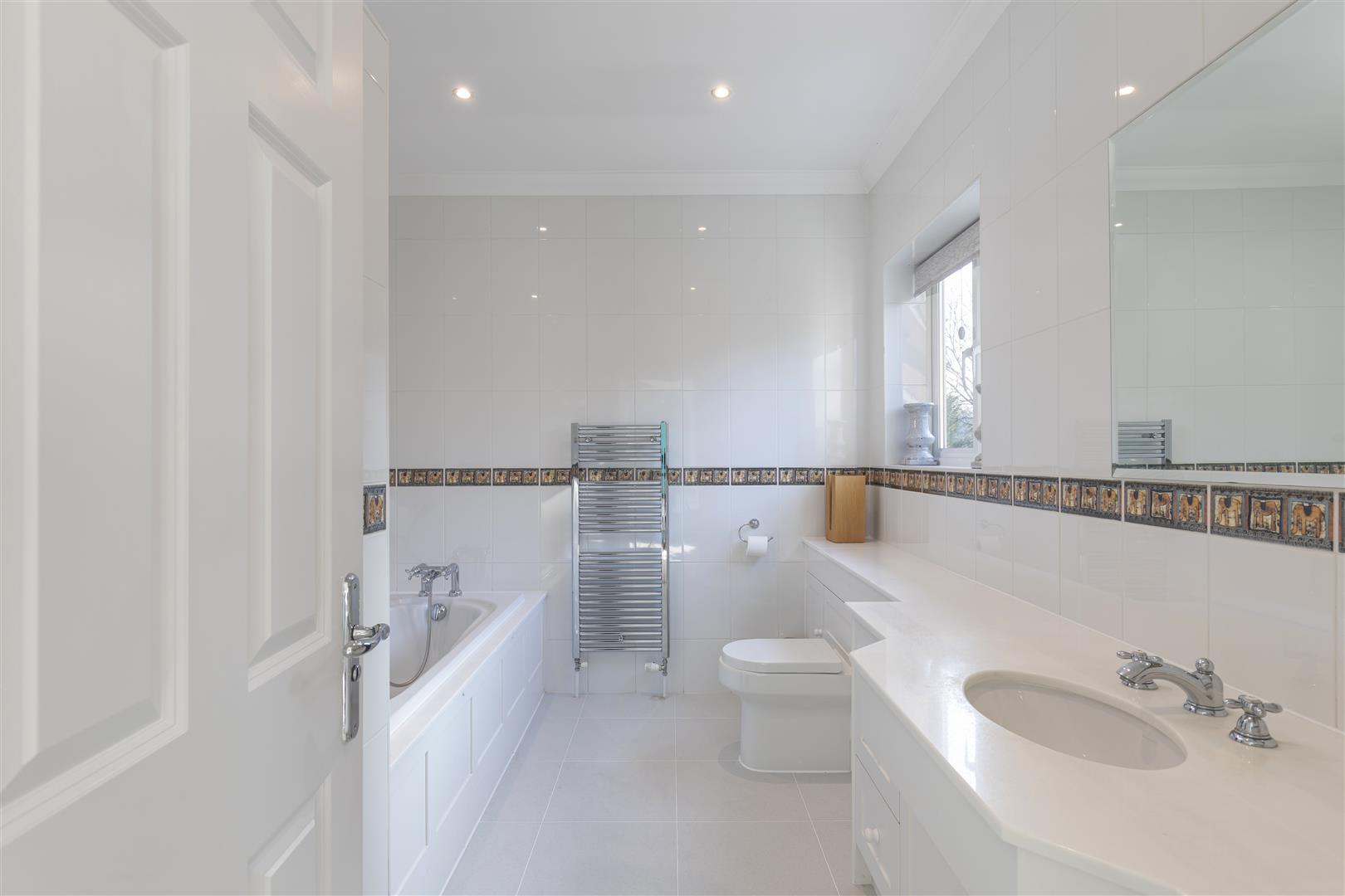 Property Image 89051ab8-5759-4b0e-a5b1-fc0259900aab