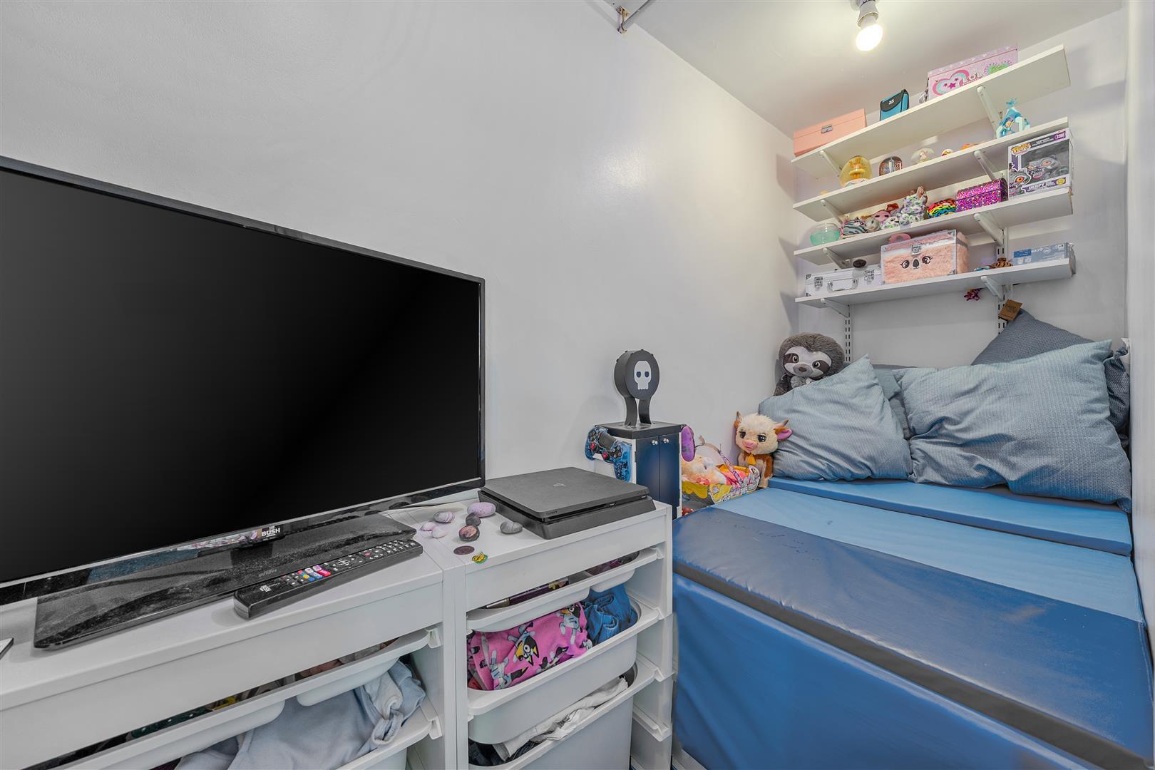 Property Image 8918c76d-3495-4475-8b7b-29441c5ddc9e
