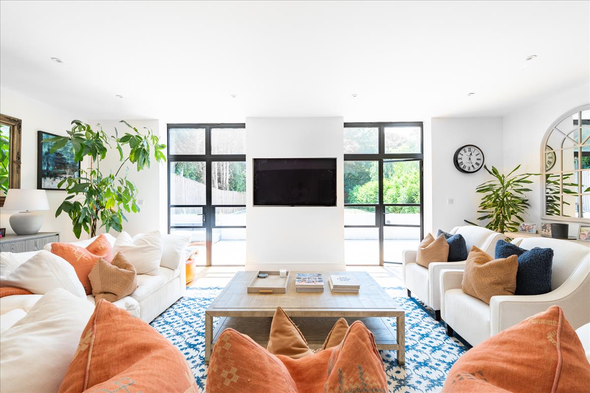 Property Image 891c3bd4-37b2-4f48-a3f6-0c31c1bf7909