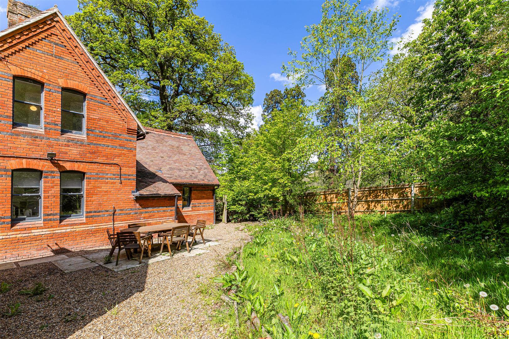 Property Image 891da40b-ea6c-4e22-981b-a32697d5fc35