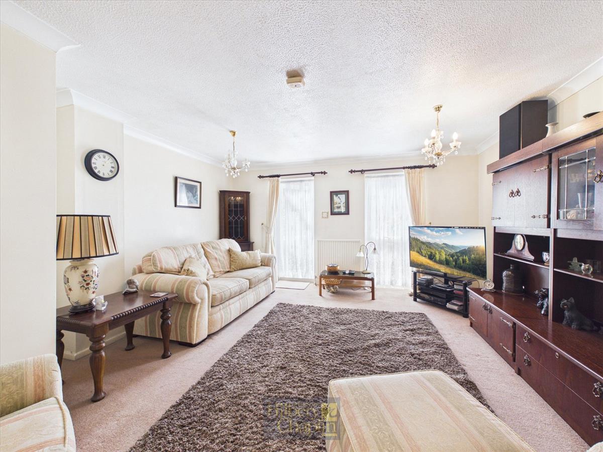 Property Image 892475d3-25f3-40d1-a2e5-d0c41d8b5d0a