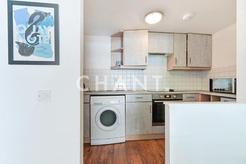Property Image 8932fba8-4923-4c33-8285-68c2d09bf436