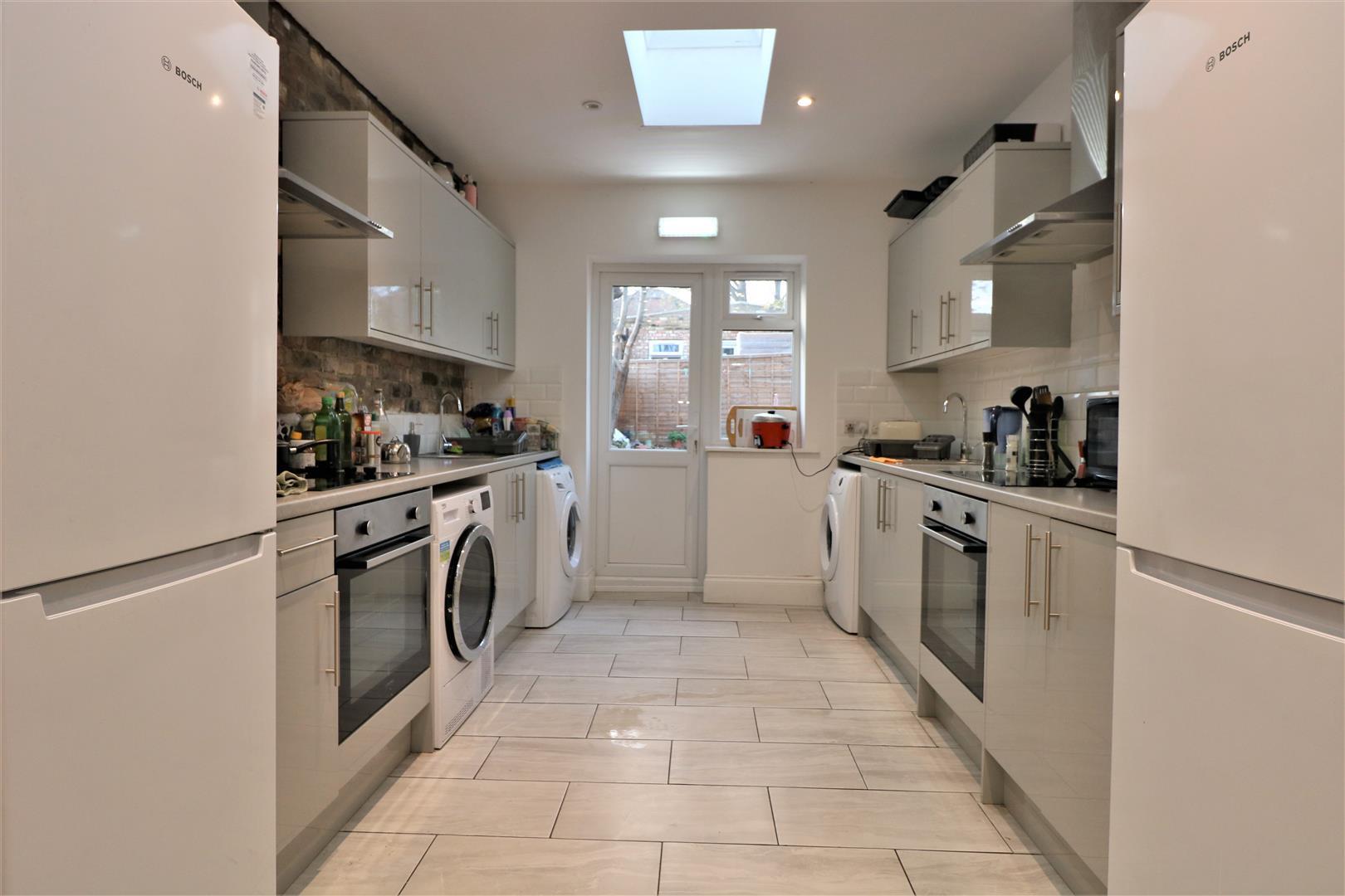 Property Image 893fa747-c28a-45a6-9dd1-ad08ea274bff