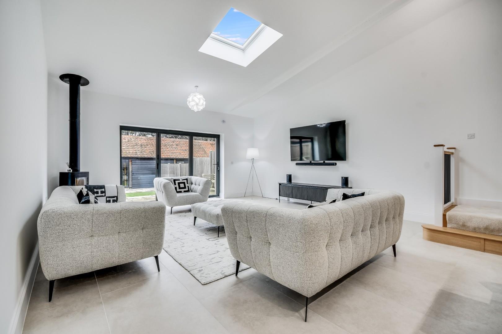 Property Image 8989e77b-4378-487c-b4ea-1bb5d9e4688d