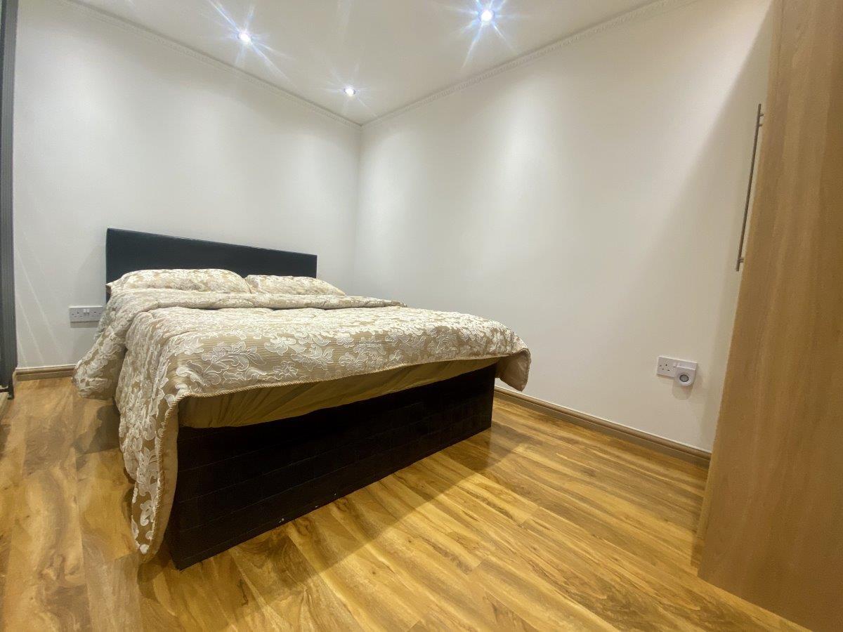 Property Image 898bbe80-1745-4d4d-858d-a01b80bae7f9