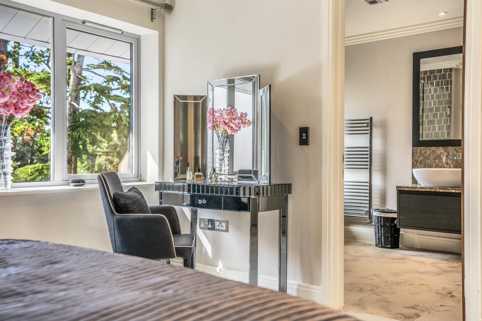 Property Image 898dac92-a478-480b-9484-ac611f1c18af