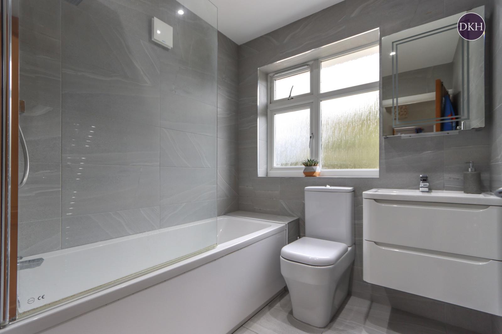 Property Image 89963db6-7e33-47d1-86ba-a6d038e588d2