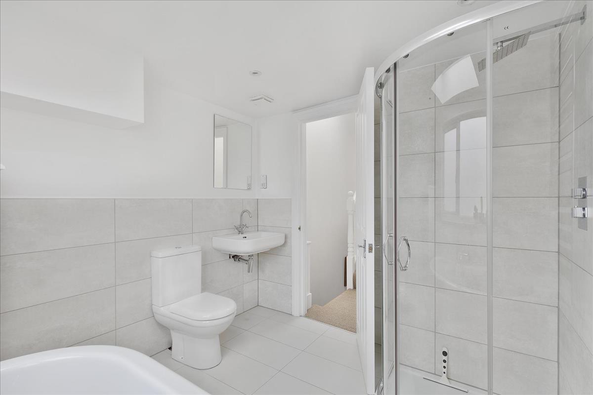 Property Image 89ba1ce9-57f3-40d2-8307-78e0d16c2baf