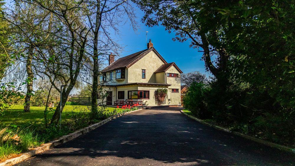 Property Image 89c39dbd-4a6d-4429-8eb1-d1aa0fedf5e3